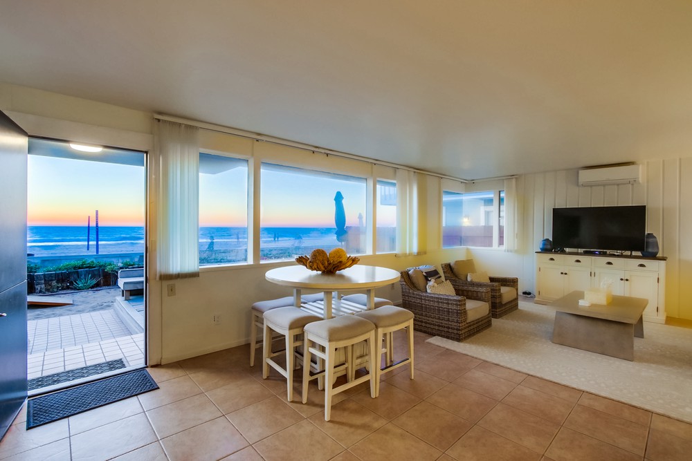 Virtual tour photo 25 of 81 for 3577 Ocean Front Walk
