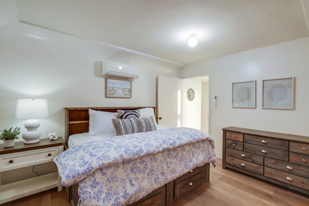 Virtual tour photo 44 of 81 for 3577 Ocean Front Walk