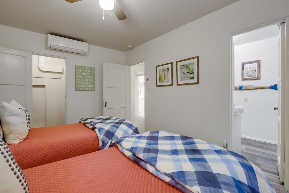Virtual tour photo 63 of 81 for 3577 Ocean Front Walk
