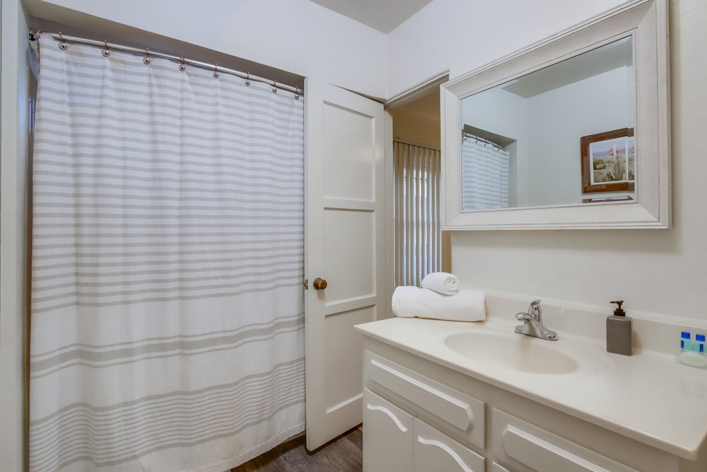 Virtual tour photo 64 of 81 for 3577 Ocean Front Walk