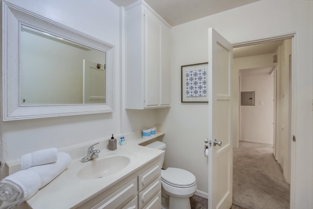 Virtual tour photo 65 of 81 for 3577 Ocean Front Walk