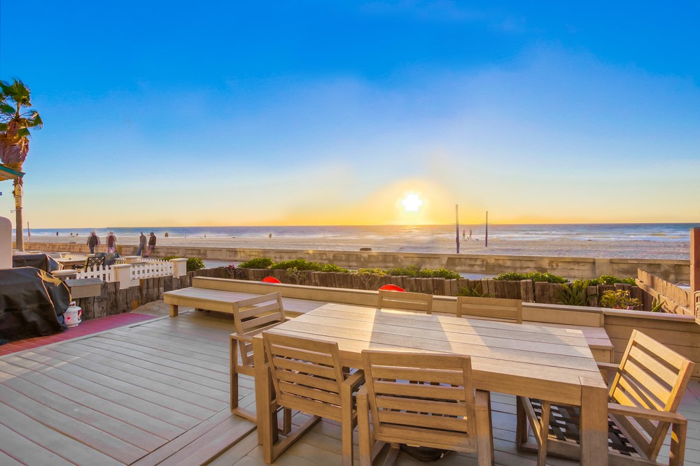 Virtual tour photo 75 of 81 for 3577 Ocean Front Walk