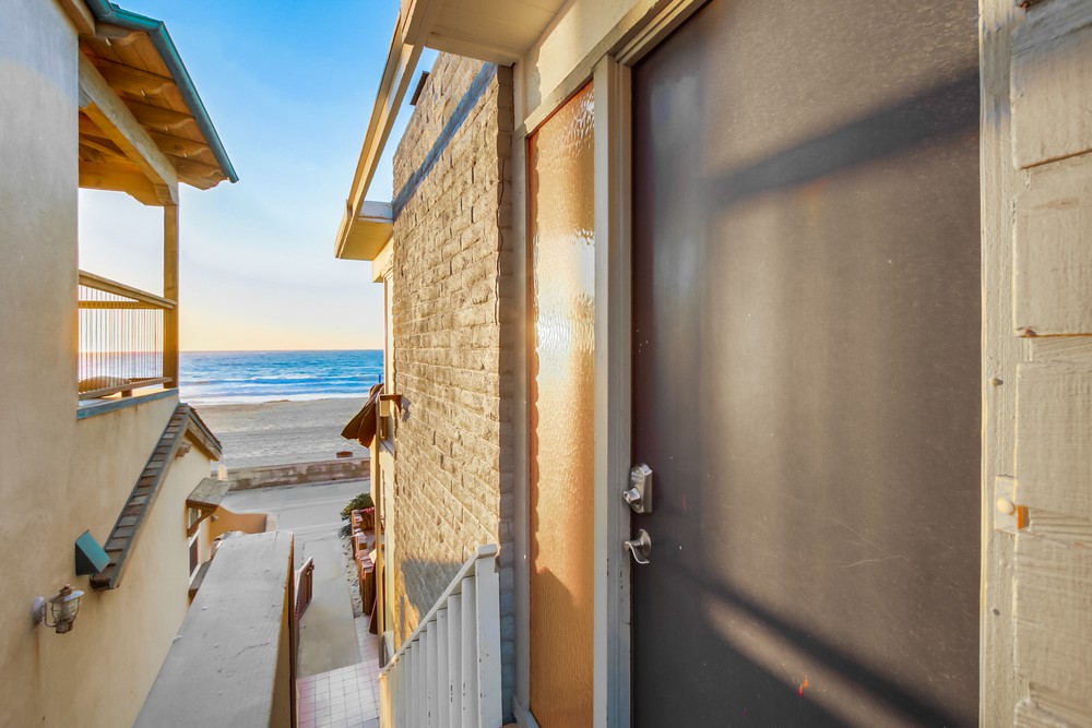 Virtual tour photo 80 of 81 for 3577 Ocean Front Walk