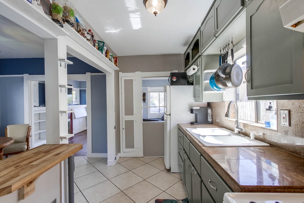 Virtual tour photo 24 of 48 for 3578 Central Ave