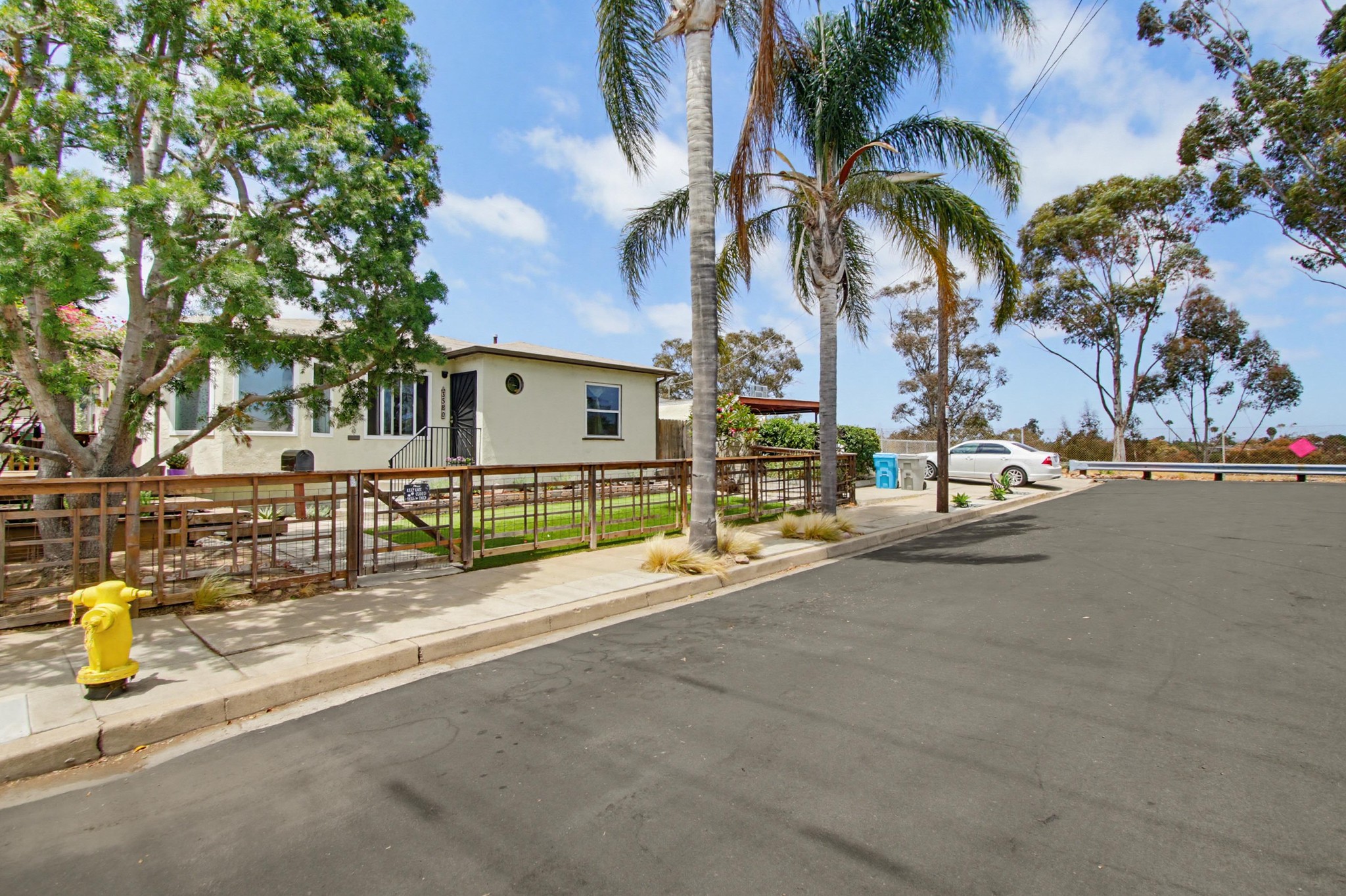 Virtual tour photo 1 of 53 for 3580 Redwood St