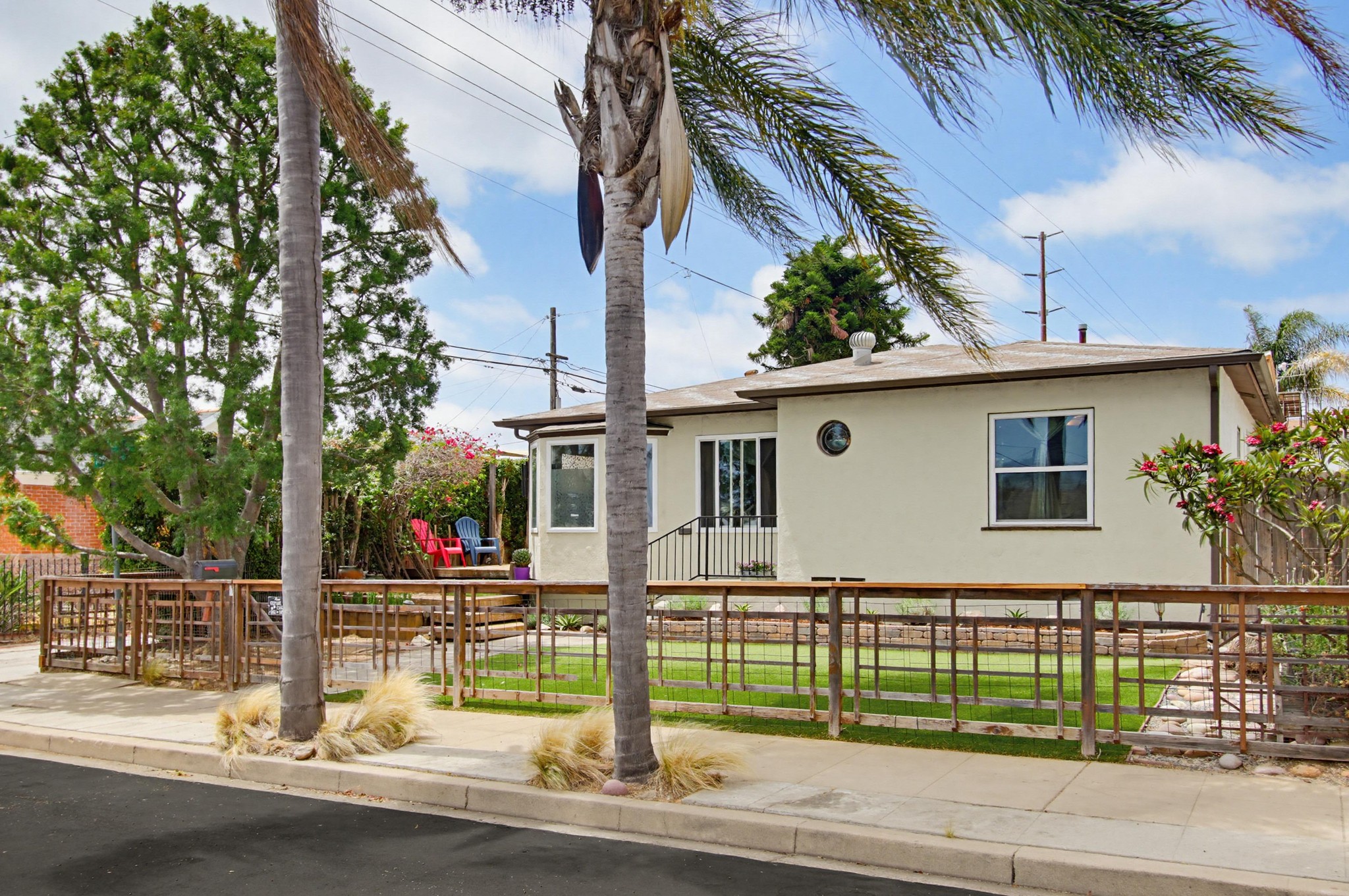 Virtual tour photo 5 of 53 for 3580 Redwood St