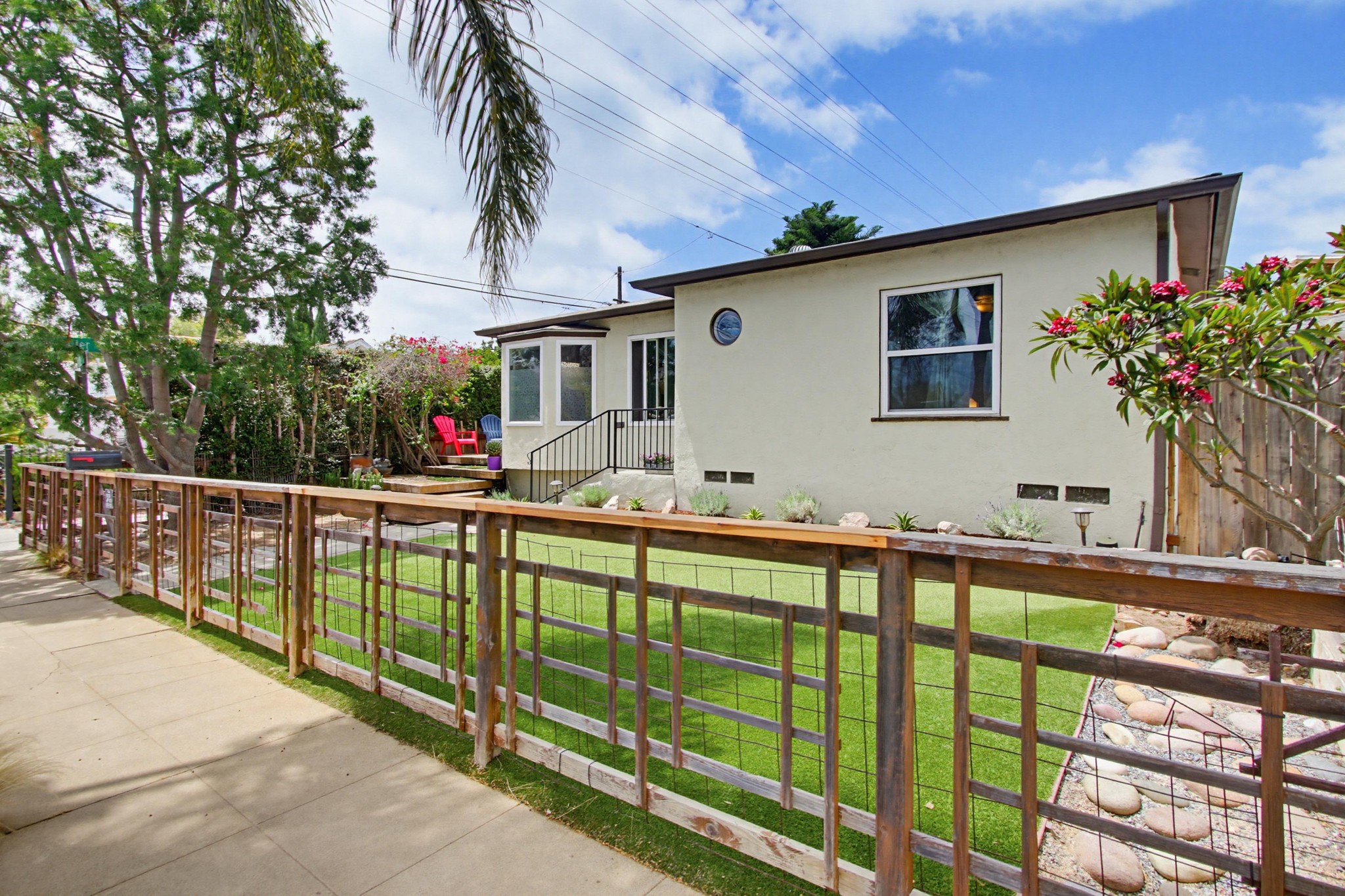 Virtual tour photo 6 of 53 for 3580 Redwood St