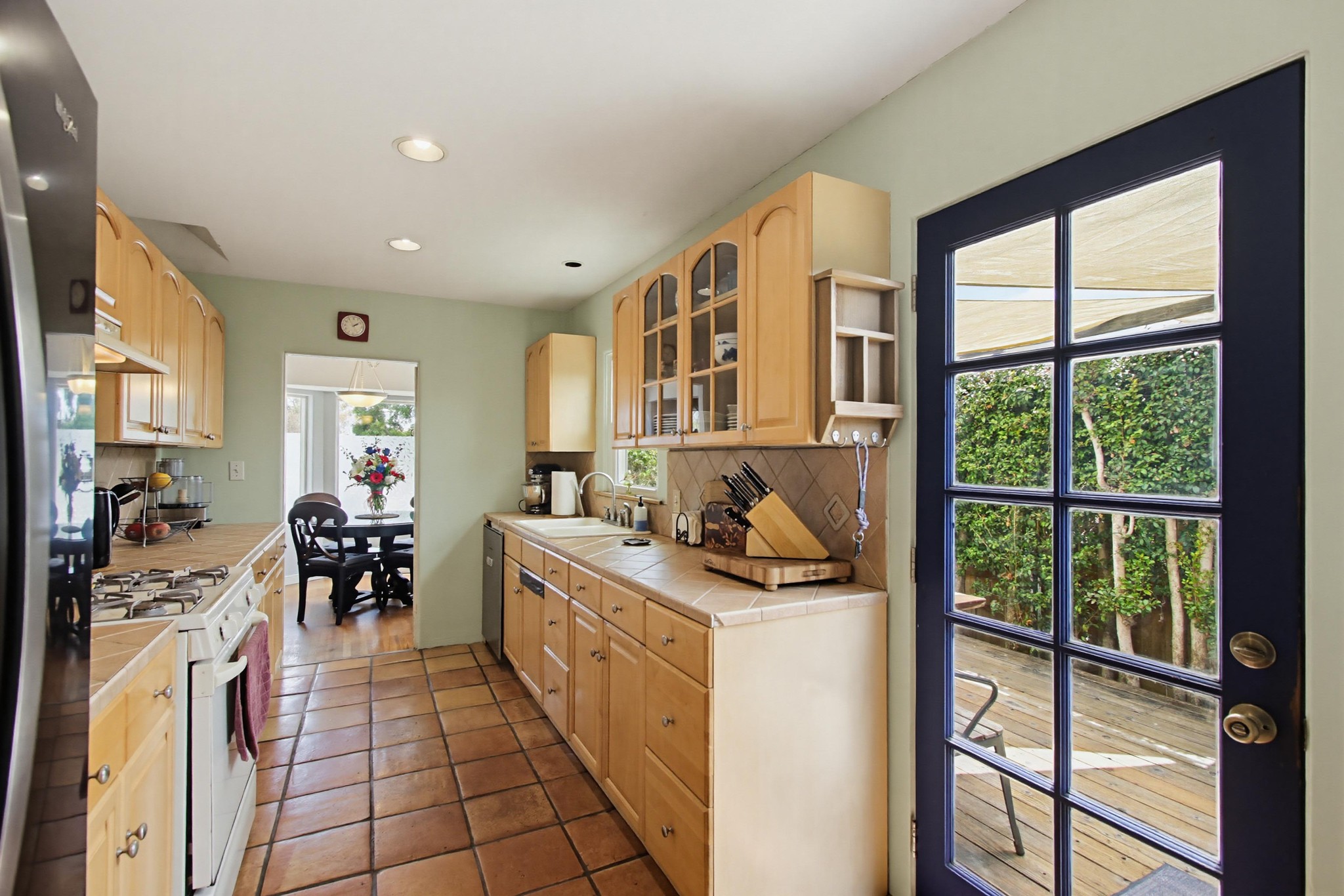 Virtual tour photo 19 of 53 for 3580 Redwood St