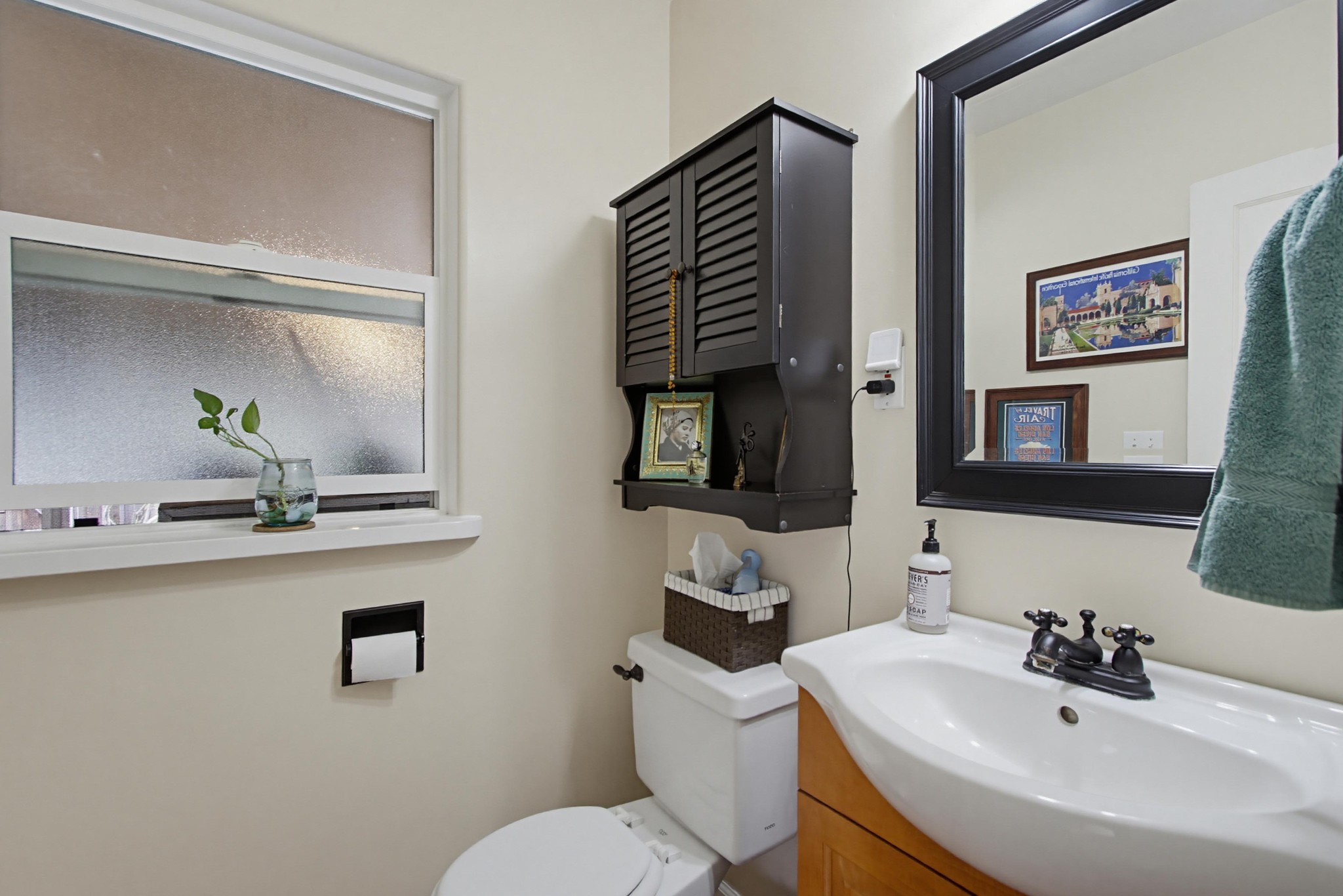 Virtual tour photo 31 of 53 for 3580 Redwood St