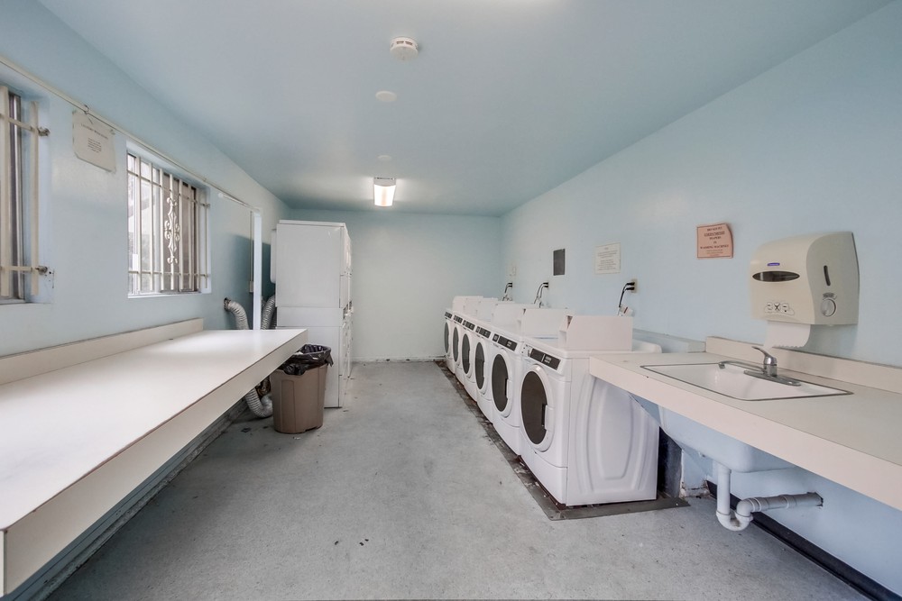 Virtual tour photo 33 of 39 for 3583 Ruffin Rd UNIT 209