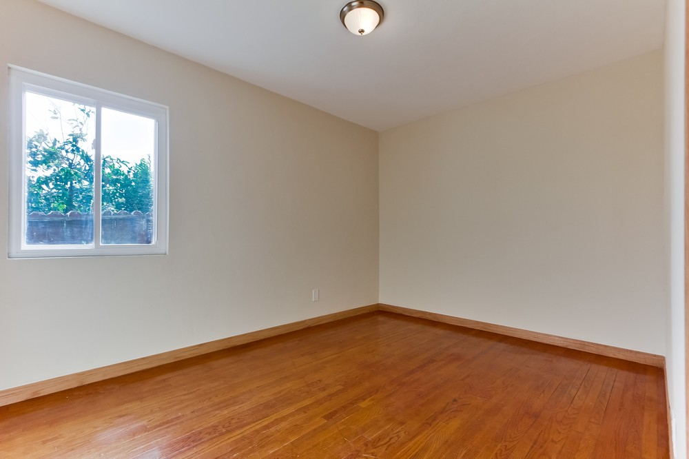 Virtual tour photo 19 of 28 for 3584 45th St