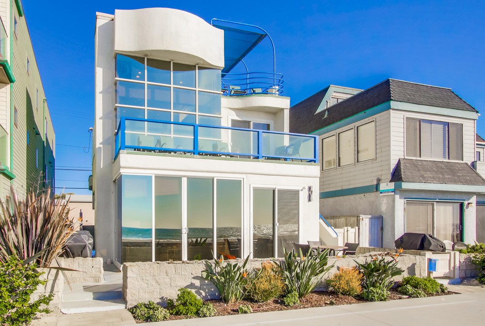 Virtual tour photo 3 of 73 for 3587 Ocean Front Walk