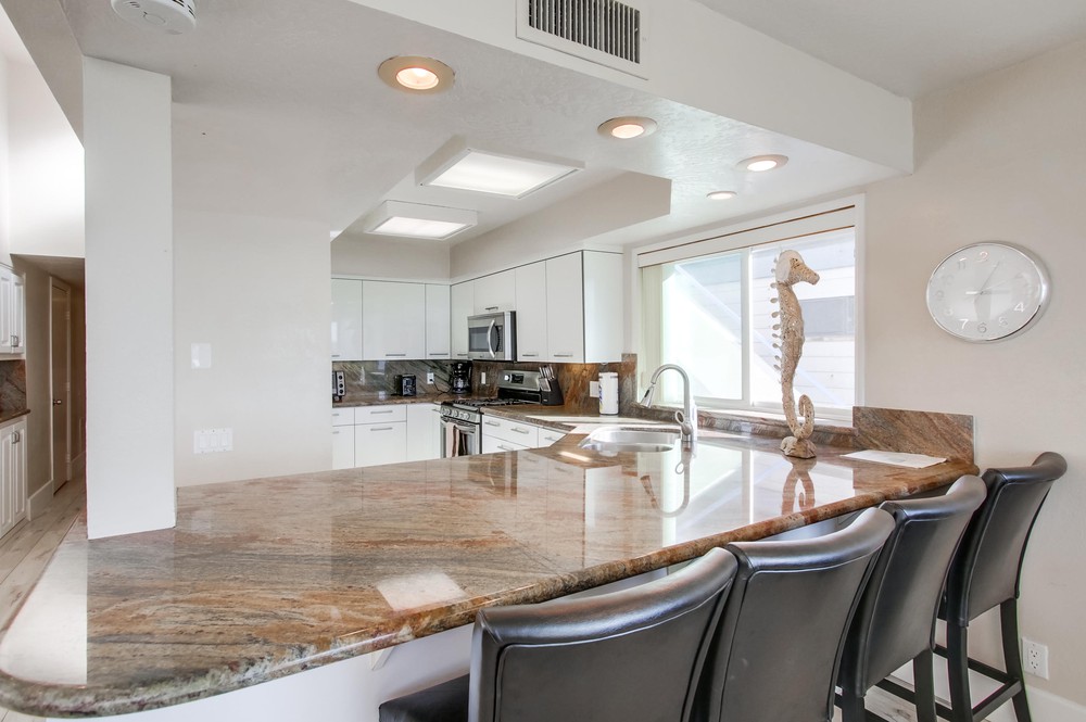 Virtual tour photo 11 of 73 for 3587 Ocean Front Walk
