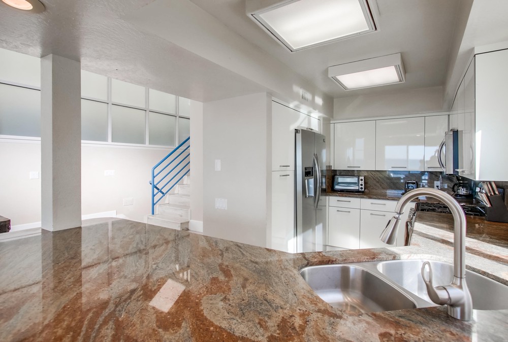 Virtual tour photo 12 of 73 for 3587 Ocean Front Walk