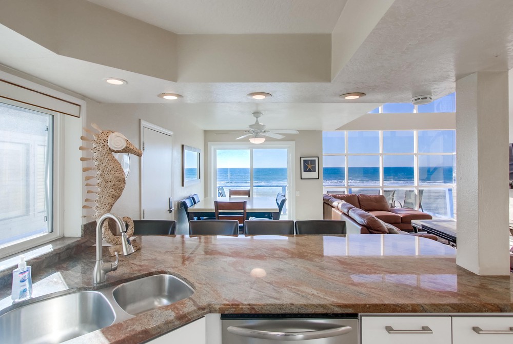 Virtual tour photo 15 of 73 for 3587 Ocean Front Walk