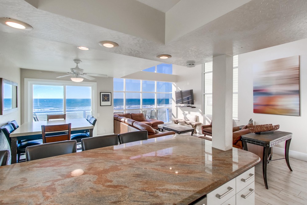 Virtual tour photo 16 of 73 for 3587 Ocean Front Walk