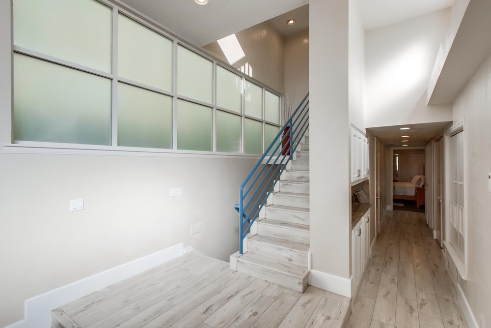 Virtual tour photo 18 of 73 for 3587 Ocean Front Walk