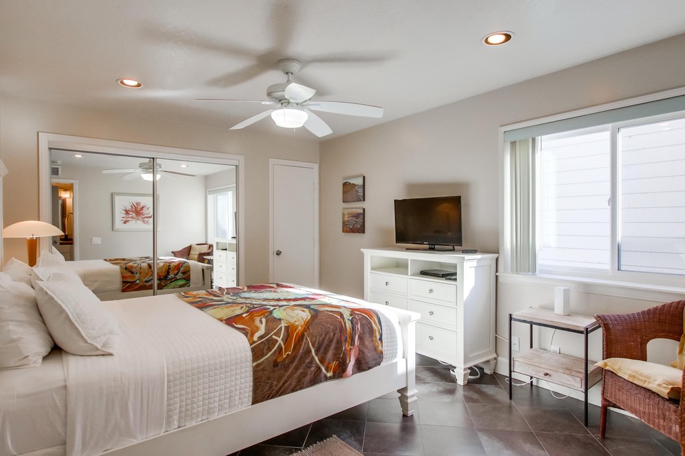 Virtual tour photo 26 of 73 for 3587 Ocean Front Walk