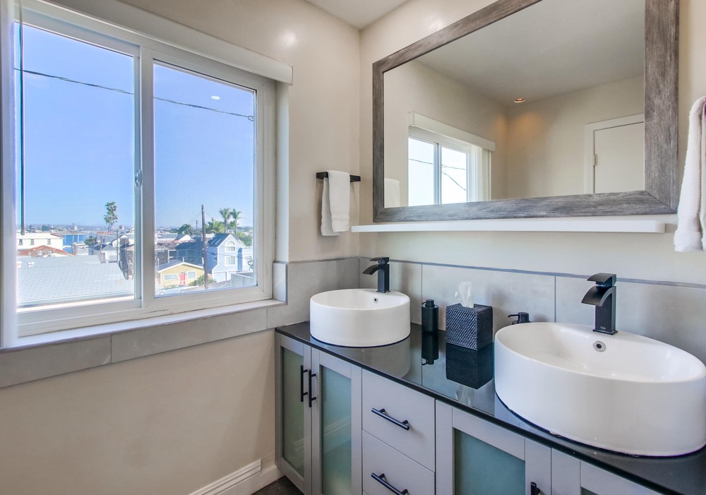 Virtual tour photo 51 of 73 for 3587 Ocean Front Walk