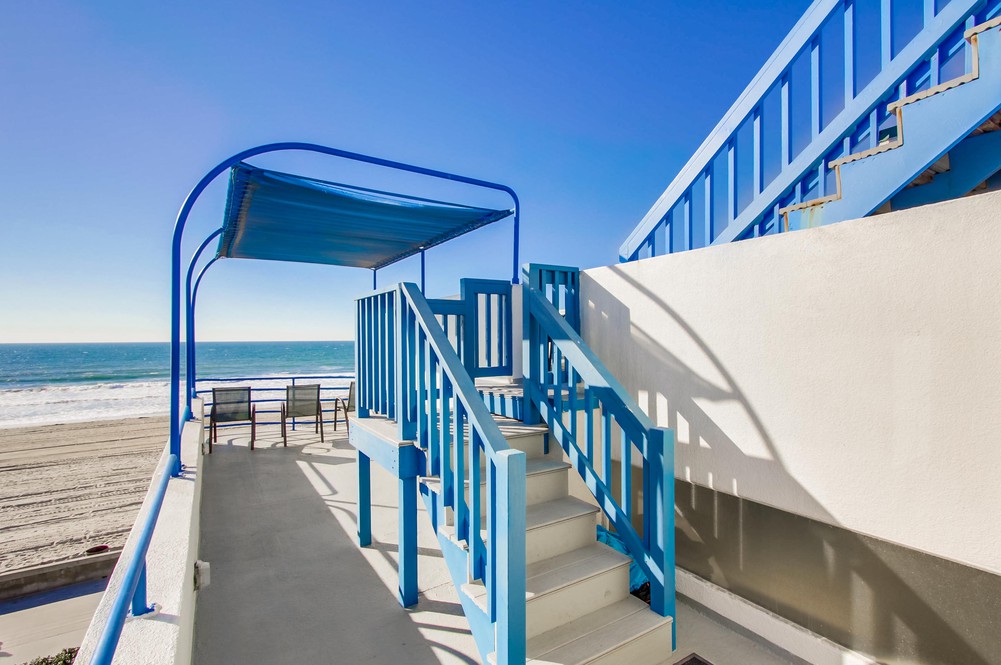 Virtual tour photo 53 of 73 for 3587 Ocean Front Walk
