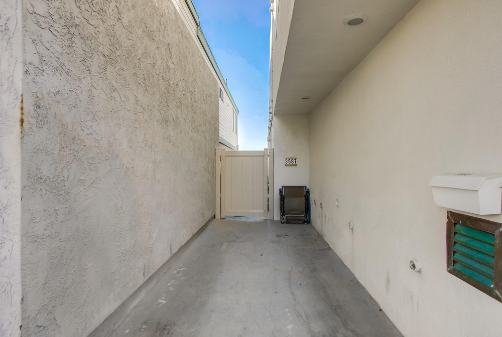 Virtual tour photo 74 of 73 for 3587 Ocean Front Walk