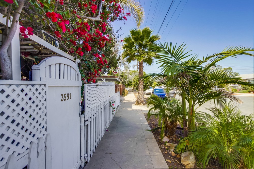 Virtual tour photo 3 of 58 for 3591 Dwight St