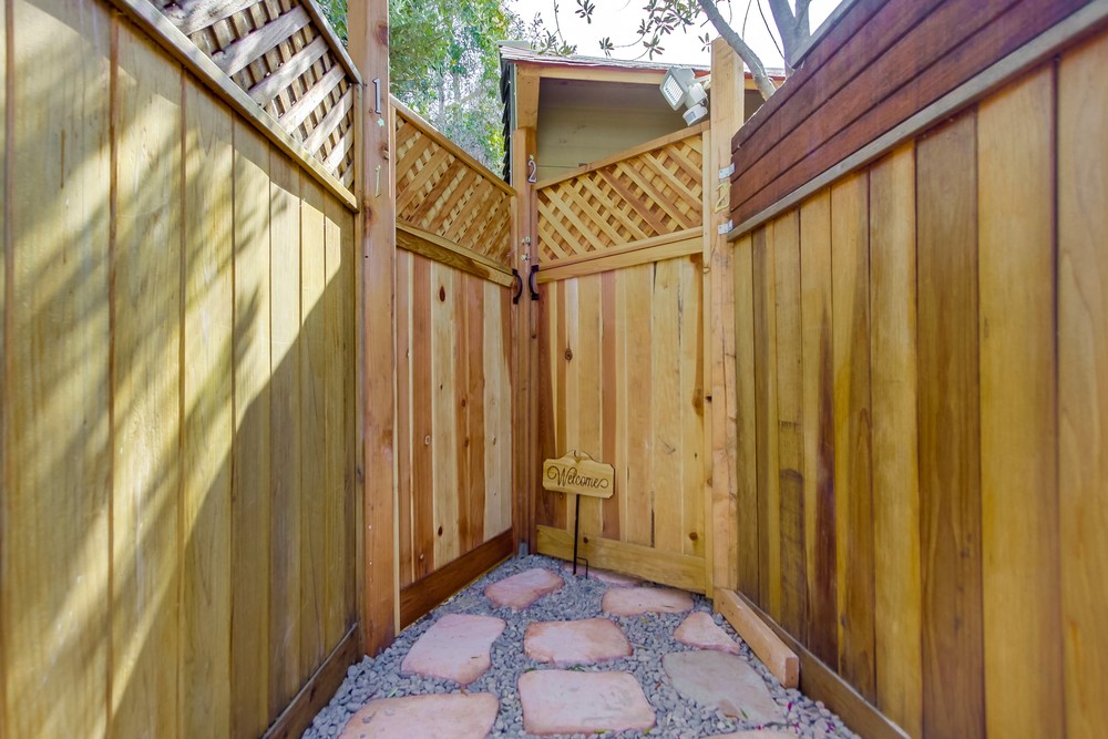 Virtual tour photo 4 of 58 for 3591 Dwight St