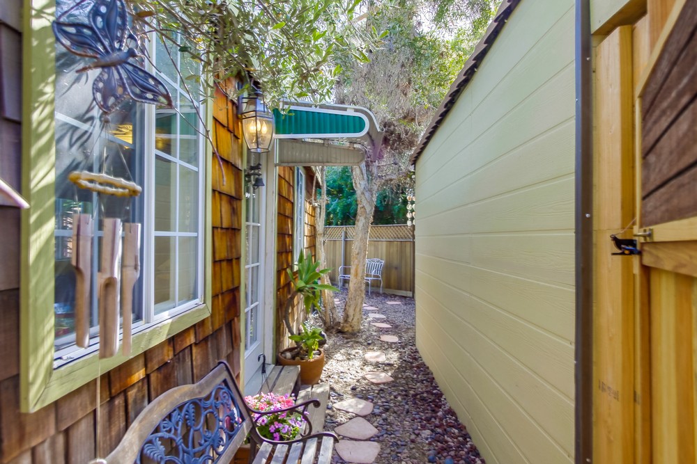 Virtual tour photo 5 of 58 for 3591 Dwight St