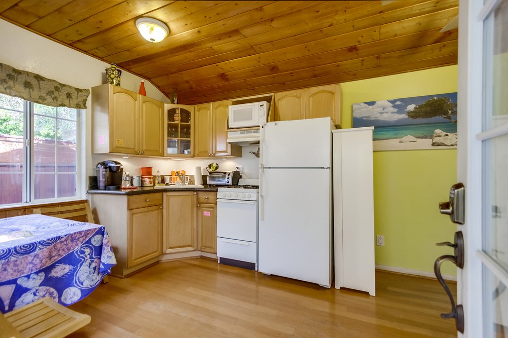Virtual tour photo 8 of 58 for 3591 Dwight St
