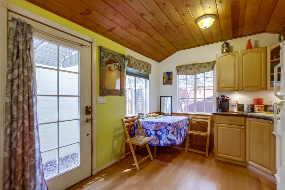Virtual tour photo 9 of 58 for 3591 Dwight St