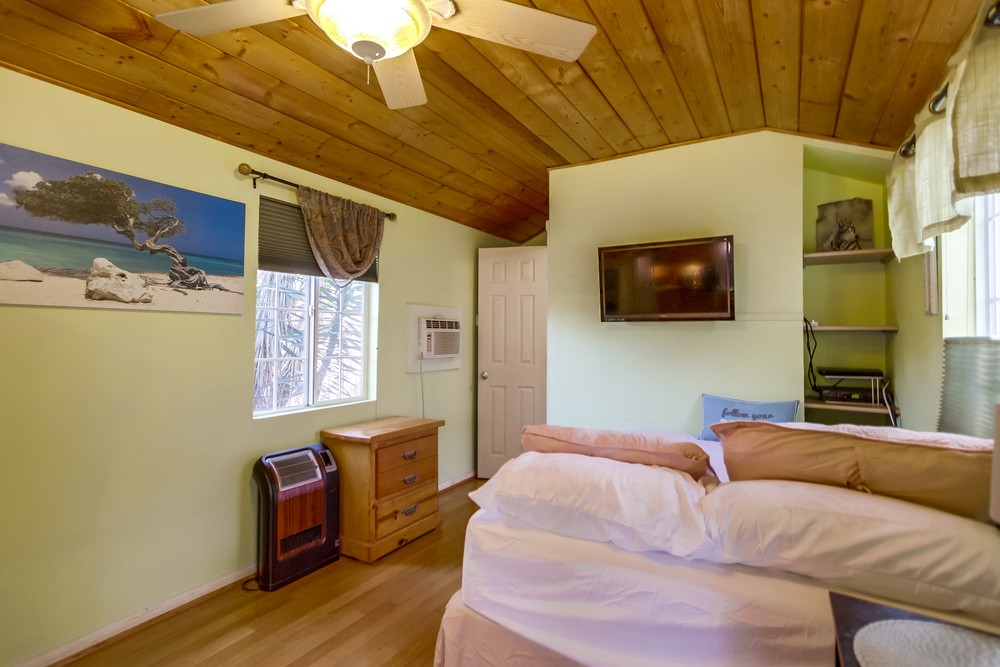 Virtual tour photo 17 of 58 for 3591 Dwight St