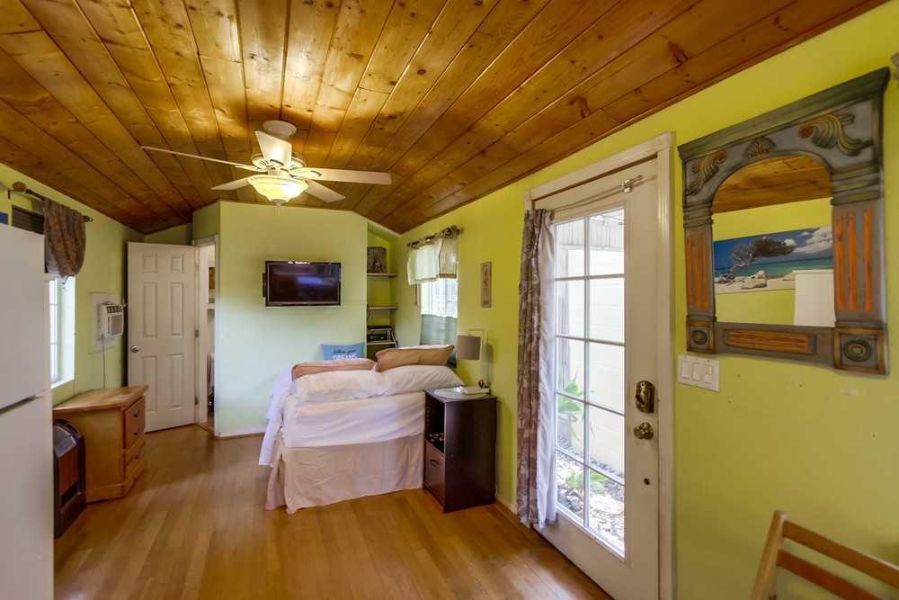 Virtual tour photo 18 of 58 for 3591 Dwight St