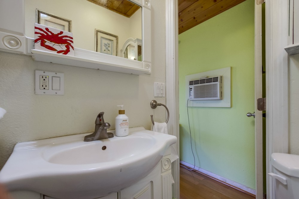 Virtual tour photo 23 of 58 for 3591 Dwight St