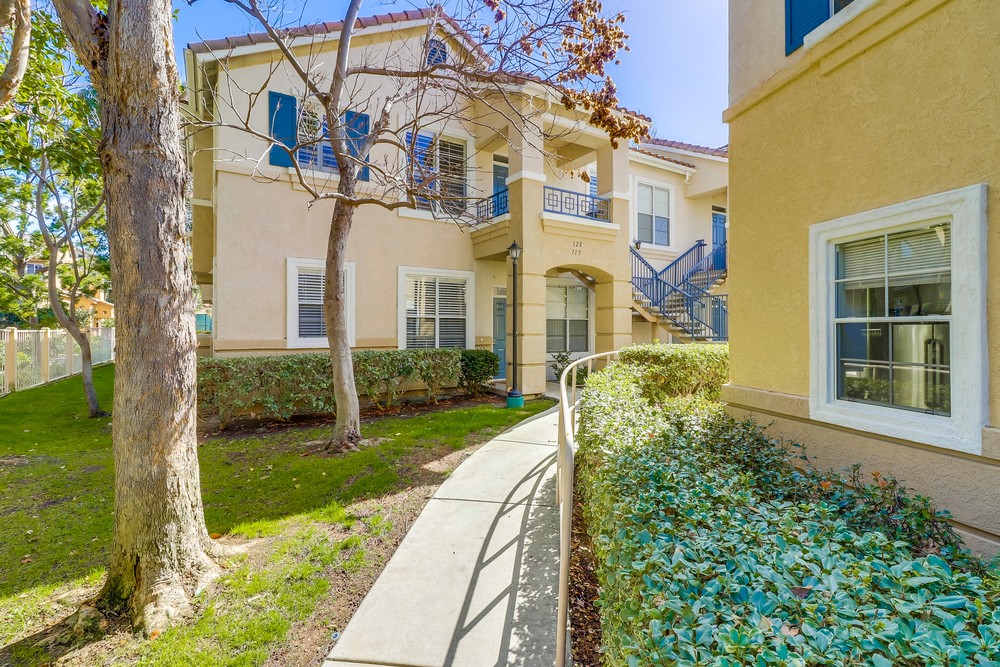 Virtual tour photo 3 of 34 for 3592 Caminito El Rincon #120