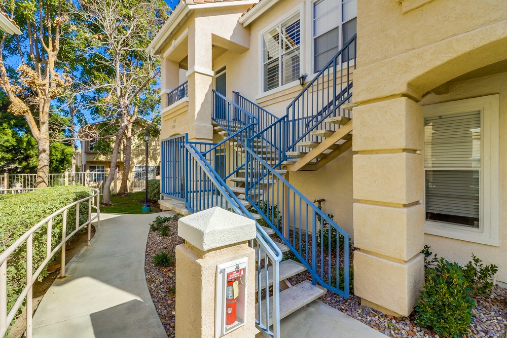 Virtual tour photo 4 of 34 for 3592 Caminito El Rincon #120