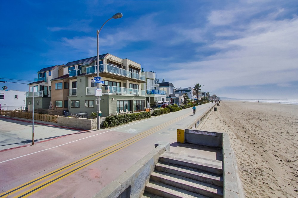 Virtual tour photo 4 of 78 for 3595 Ocean Front Walk