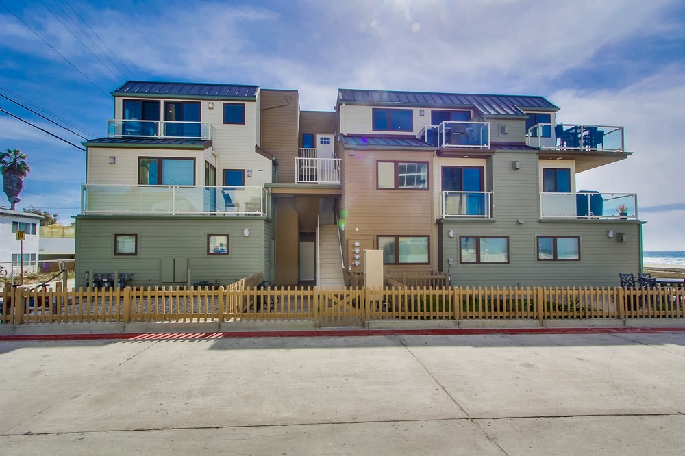 Virtual tour photo 6 of 78 for 3595 Ocean Front Walk