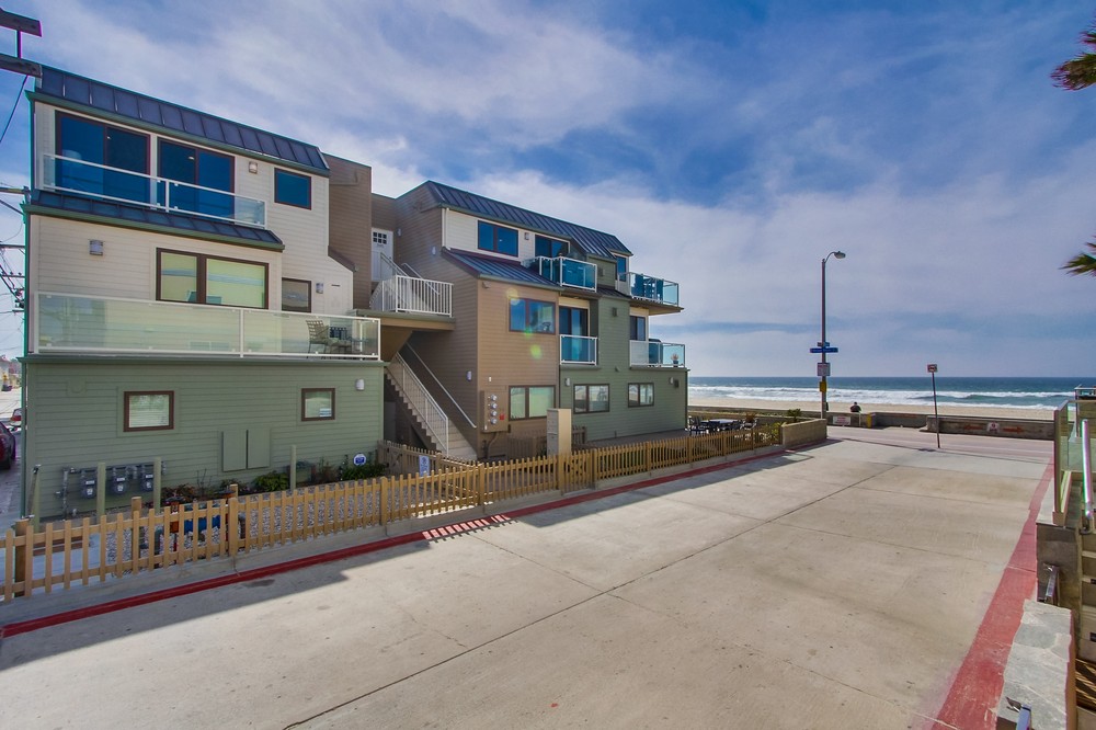 Virtual tour photo 7 of 78 for 3595 Ocean Front Walk