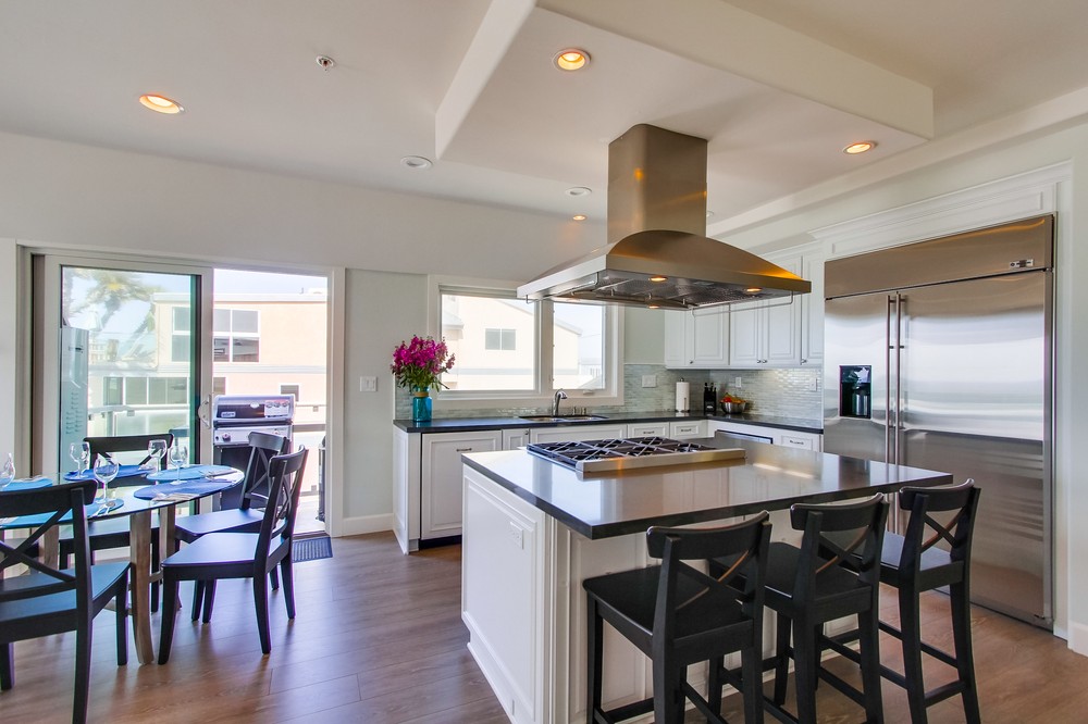 Virtual tour photo 15 of 78 for 3595 Ocean Front Walk
