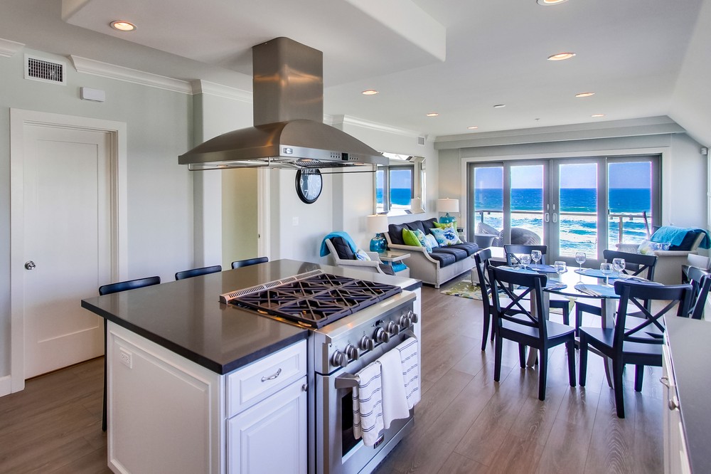 Virtual tour photo 20 of 78 for 3595 Ocean Front Walk