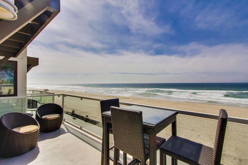 Virtual tour photo 25 of 78 for 3595 Ocean Front Walk