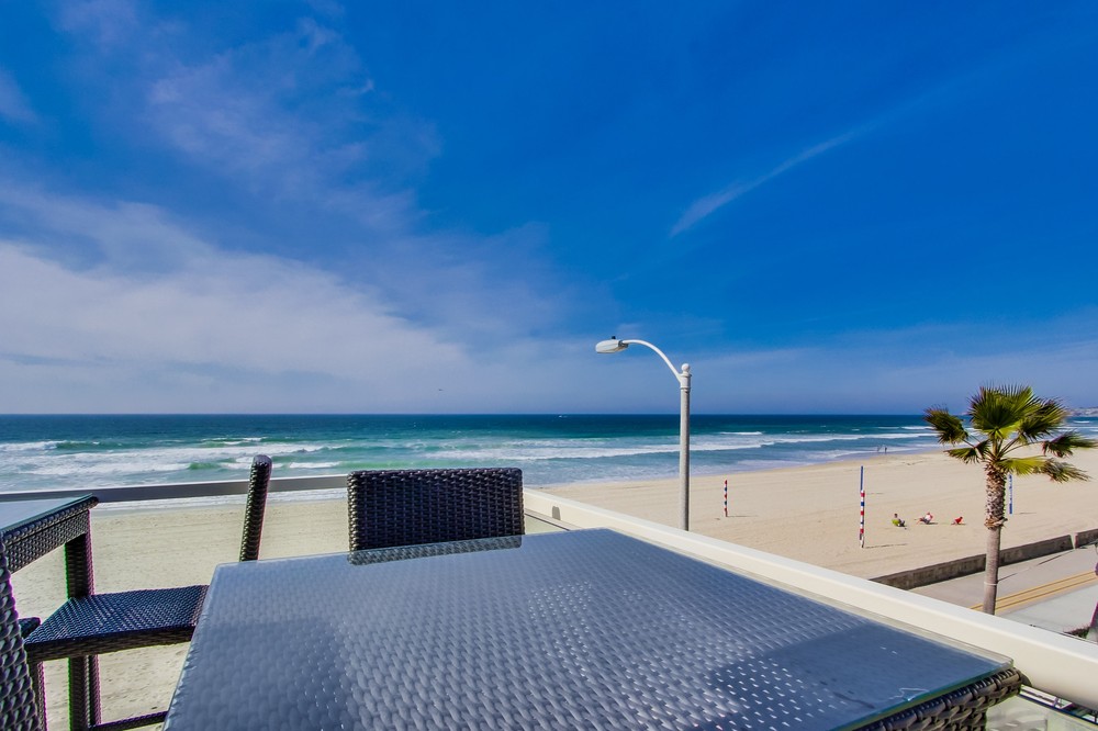 Virtual tour photo 26 of 78 for 3595 Ocean Front Walk