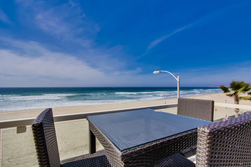 Virtual tour photo 28 of 78 for 3595 Ocean Front Walk