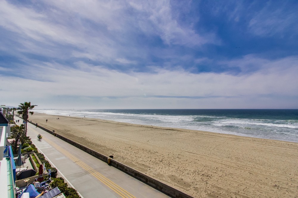 Virtual tour photo 29 of 78 for 3595 Ocean Front Walk