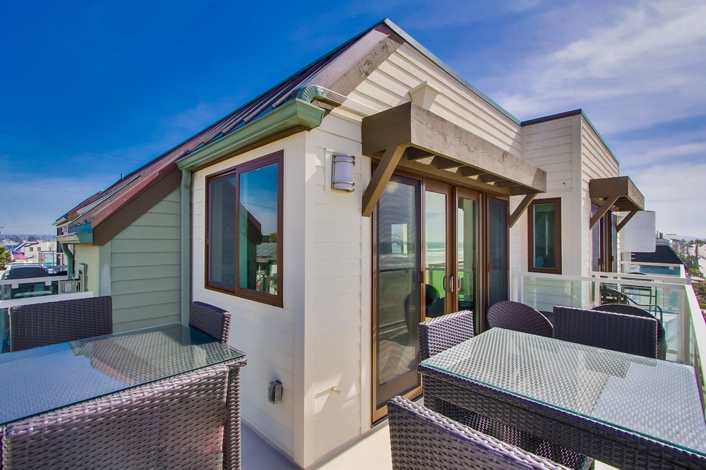 Virtual tour photo 32 of 78 for 3595 Ocean Front Walk