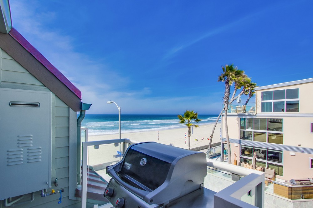 Virtual tour photo 34 of 78 for 3595 Ocean Front Walk