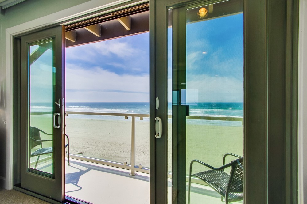 Virtual tour photo 38 of 78 for 3595 Ocean Front Walk