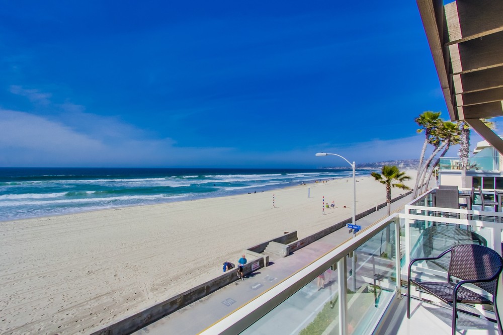 Virtual tour photo 39 of 78 for 3595 Ocean Front Walk