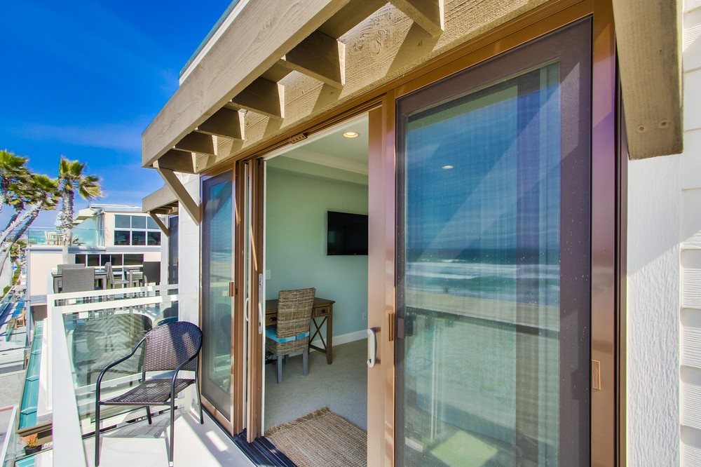 Virtual tour photo 44 of 78 for 3595 Ocean Front Walk