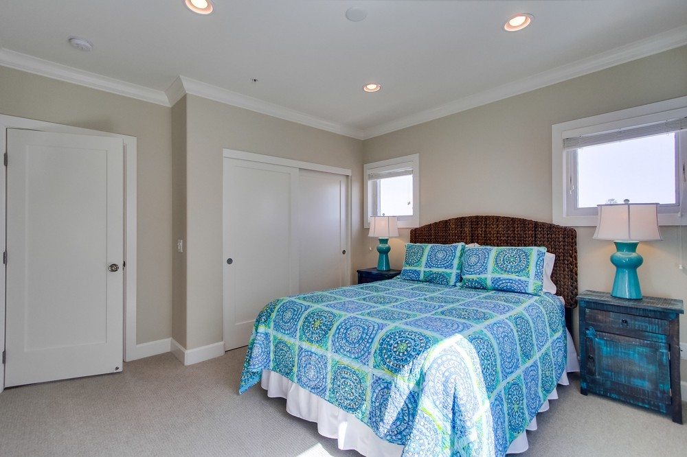 Virtual tour photo 52 of 78 for 3595 Ocean Front Walk